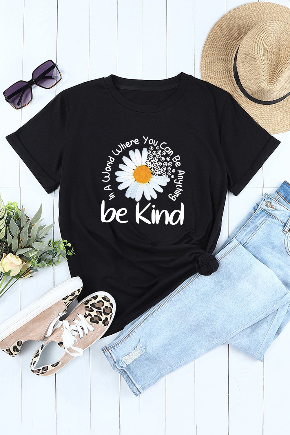 Be Kind Daisy Crewneck Tee